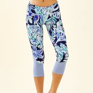 Lilly Pulitzer weekender crop legging Luxletic XS Ready Set Gecko blue